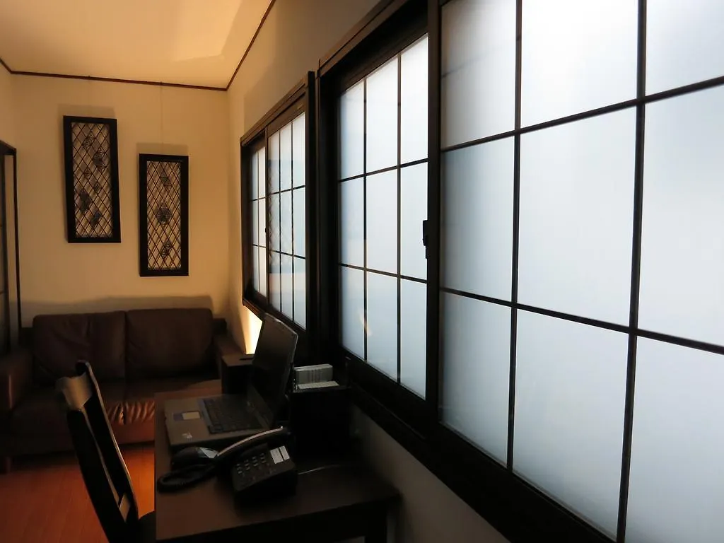 Kyoto Senraku Villa 0*,  Japan