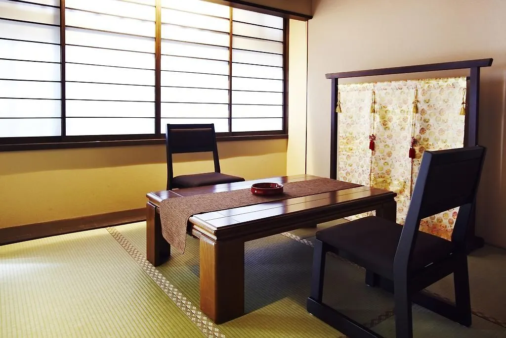 Kyoto Senraku Villa 0*,